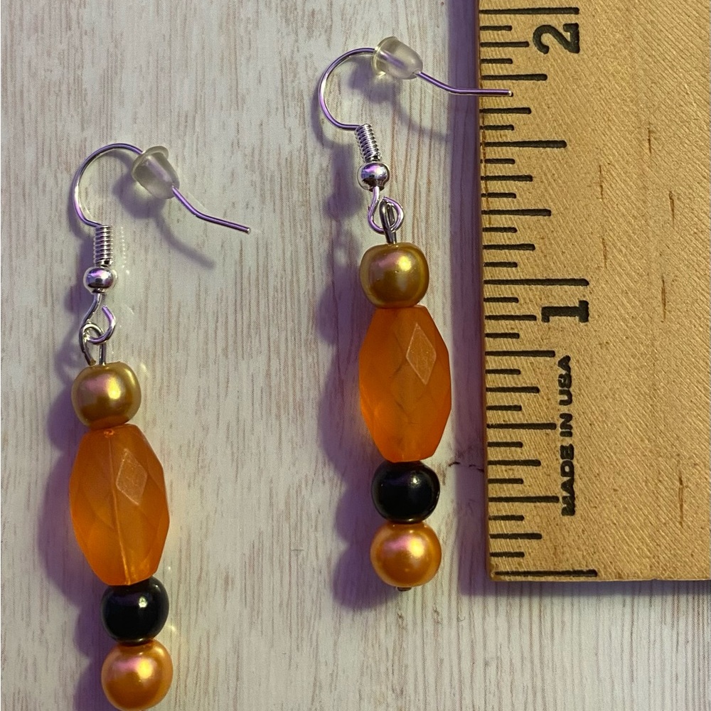 Orange earring - Picture 2 of 7